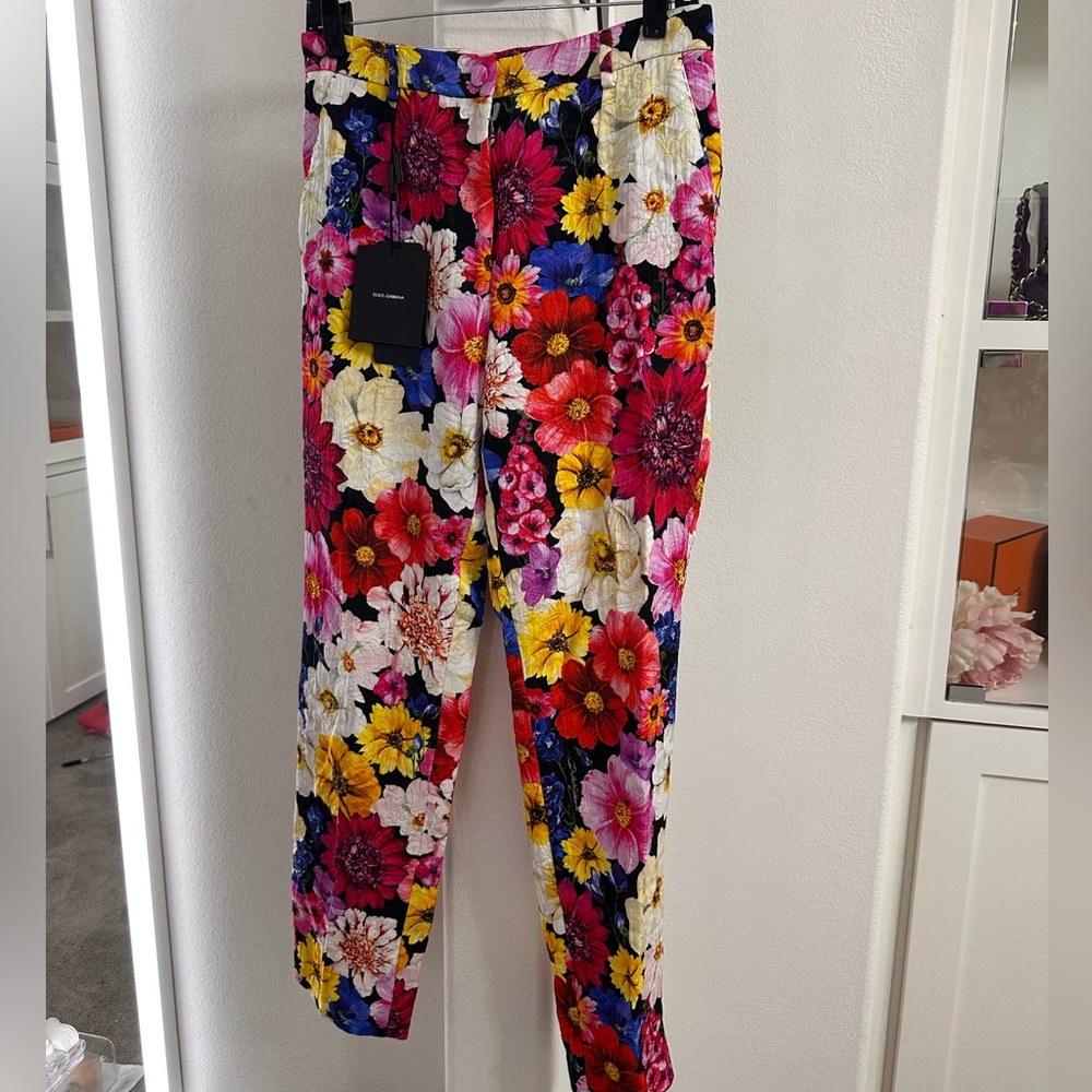 Authentic DOLCE&GABBANA
Casual trousers